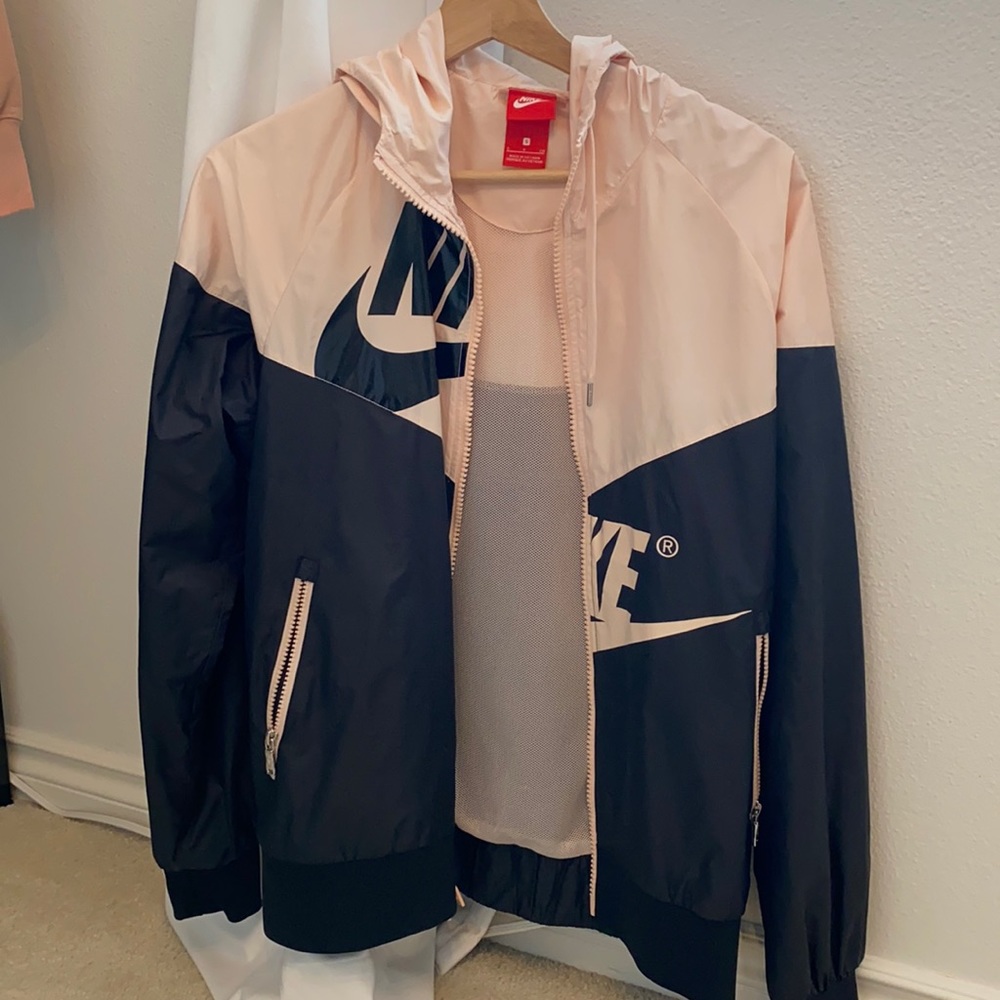 nike windbreaker